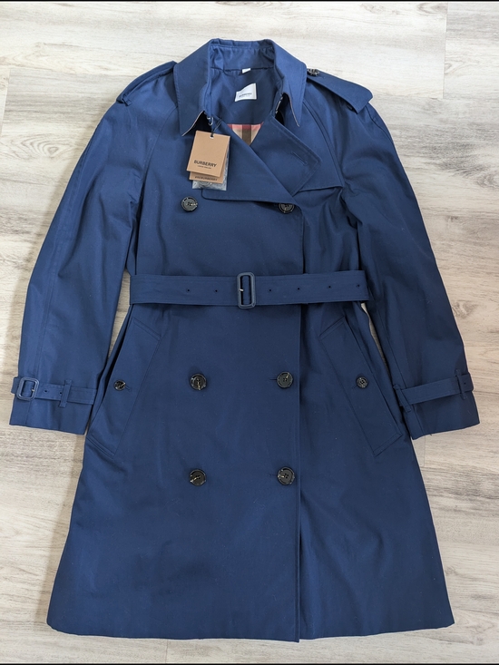 Burberry Jackets & Blazers - Burberry Hillington Navy Double-Breasted Belted Trench Coat, Sz US 6